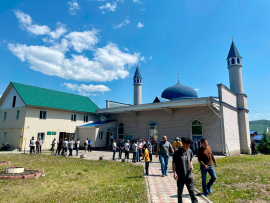 ГЛАВА ДСМР ПРИНЯЛ УЧАСТИЕ В ДЖУМА-НАМАЗЕ В ГОРОДЕ ГОРНО-АЛТАЙСК