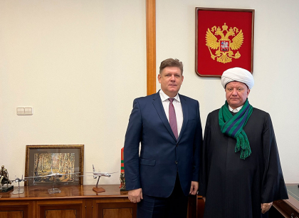 СОСТОЯЛАСЬ РАБОЧАЯ ВСТРЕЧА МУФТИЯ, ГЛАВЫ ДУХОВНОГО СОБРАНИЯ МУСУЛЬМАН РОССИИ АЛЬБИРА КРГАНОВА И ПОЛНОМОЧНОГО ПРЕДСТАВИТЕЛЯ ПРЕЗИДЕНТА РФ В СФО АНАТОЛИЯ СЕРЫШЕВА