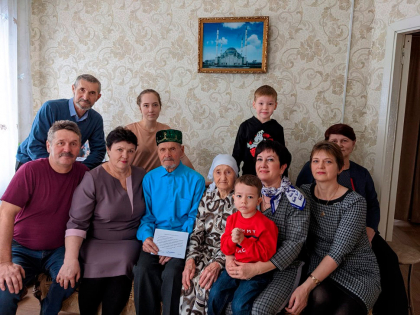 Жителю села Октябрьское Биккулову Абдулахать Яхиевичу исполнилось 90 лет