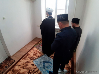 В ДОРОЖНОЙ КЛИНИЧЕСКОЙ БОЛЬНИЦЕ РЖД  ОТКРЫЛАСЬ КОМНАТА ДЛЯ СОВЕРШЕНИЯ НАМАЗА