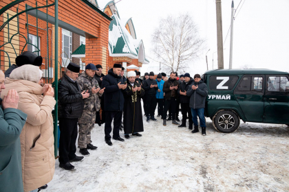 МУСУЛЬМАНЕ ОТПРАВИЛИ В ЗОНУ ПРОВЕДЕНИЯ СВО НОВЫЙ АВТОМОБИЛЬ