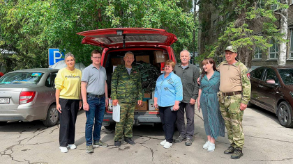 Студенты и сотрудники пензенского колледжа передали гуманитарную помощь в зону проведения СВО