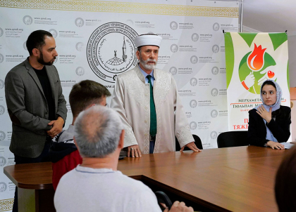 МУСУЛЬМАНЕ КРЫМА ПРОДОЛЖАЮТ ПРОВОДИТЬ БЕССРОЧНУЮ АКЦИЮ «МЕРХАМЕТЛИК» («МИЛОСЕРДИЕ»)