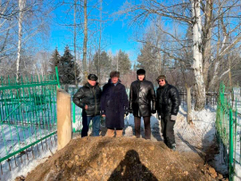 Прошёл год как похоронили старейшего муфтия России Адельшу хазрата Юнкина.
