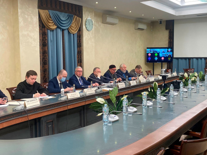 НА ВНОВЬ ПРИНЯТЫХ ТЕРРИТОРИЯХ НЕОБХОДИМО РАЗВИВАТЬ РЕЛИГИОЗНУЮ И НАЦИОНАЛЬНУЮ ИДЕНТИЧНОСТЬ