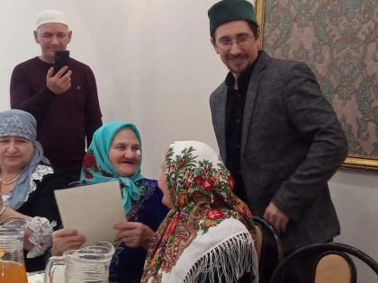 Сегодня отмечает свое 80-летие Муршида абкай Кидряева