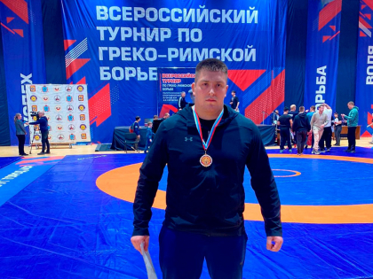 Руслан Бибарсов – победитель Всероссийских соревнований по греко-римской борьбе